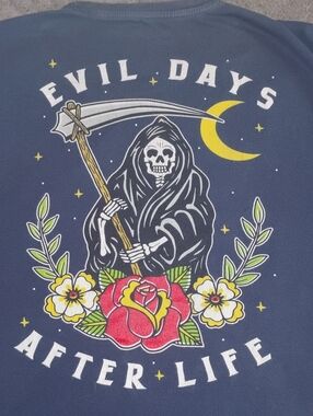 dk active Navy Graphic Tee with Skull, Red Rose and Yellow Moon